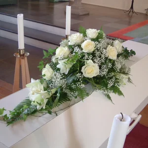 Kistdekoration i vitt