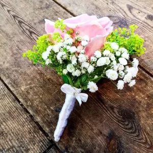 Rosa corsage
